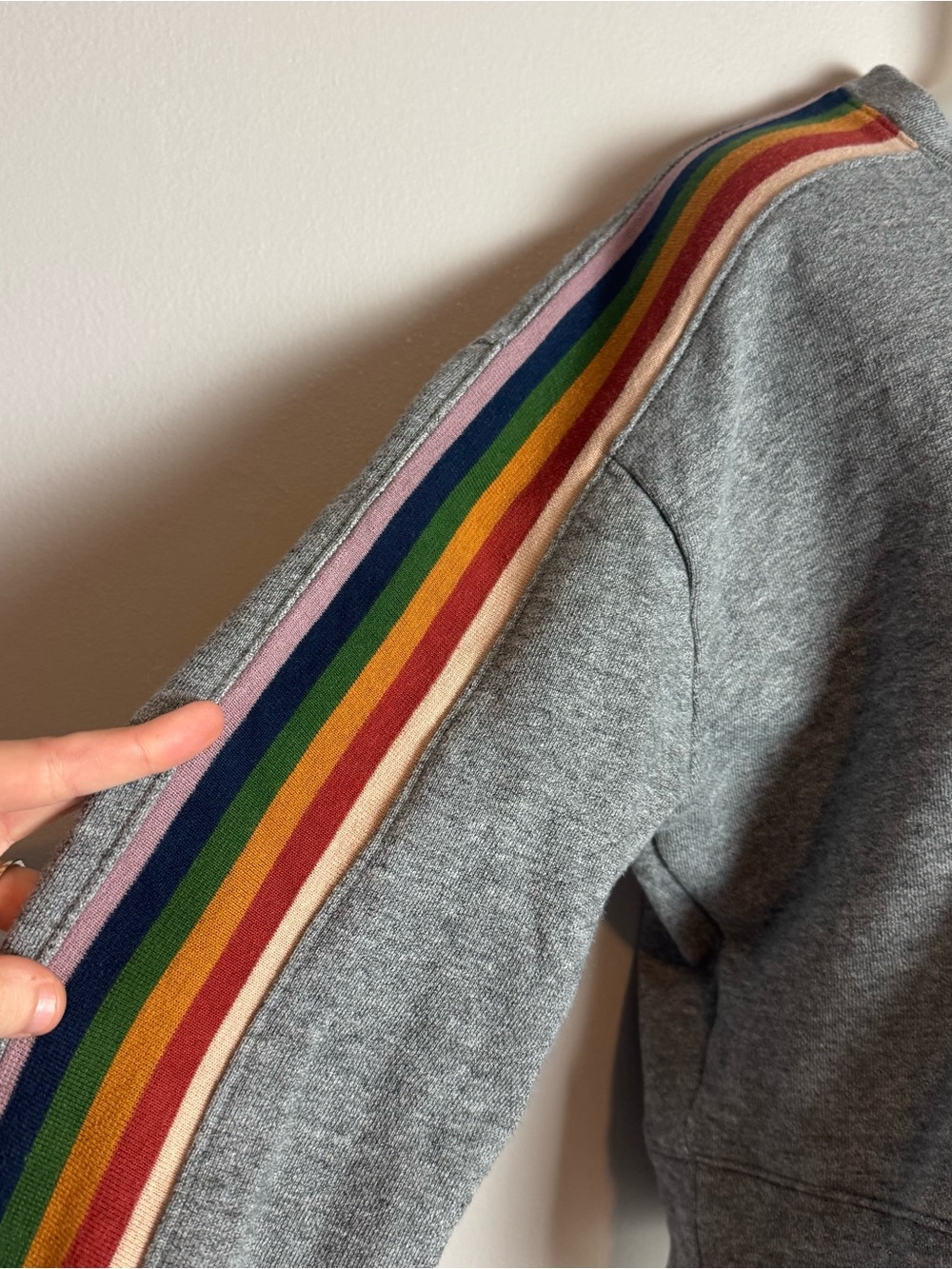 Madewell Gray Rainbow Stripe Cropped Crewneck Sweatshirt Size Medium - Picture 4 of 12